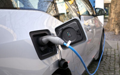 Turning city-owned EVs into backup power for community resilience hubs